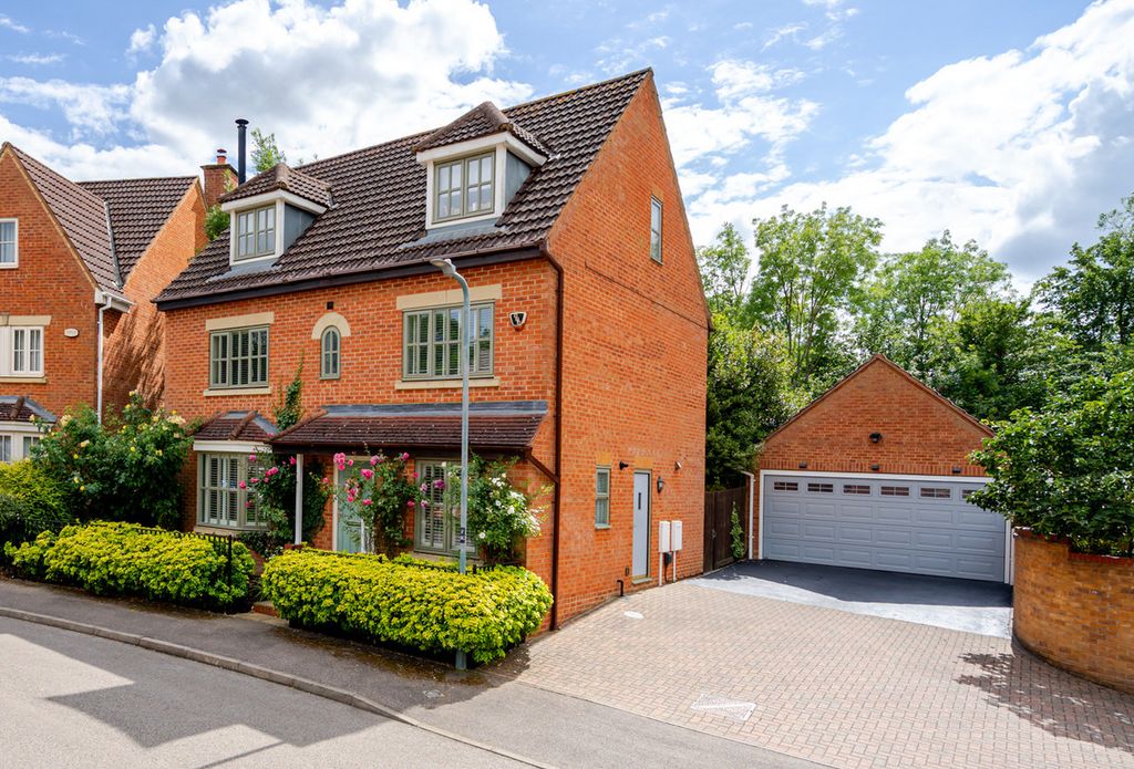 Property photo 1 of 38
