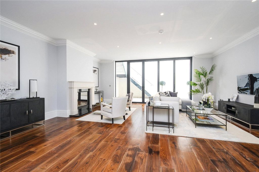 Property photo 3 of 15 Reception Room