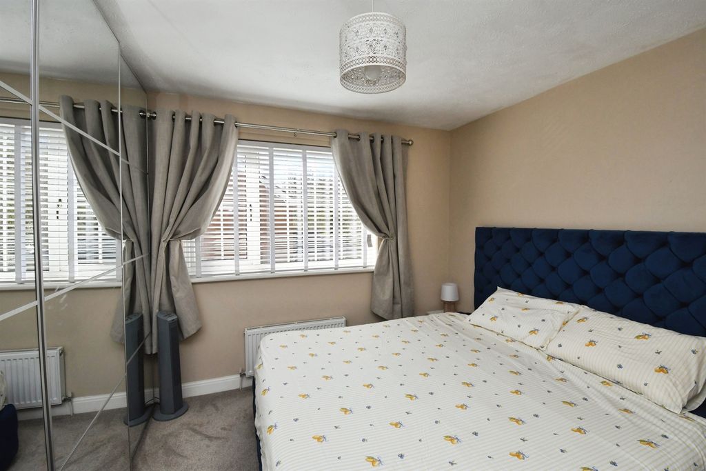 Additional image 11 of 4 bed detached house for saleHolly Close, Stallingborough, Grimsby DN41