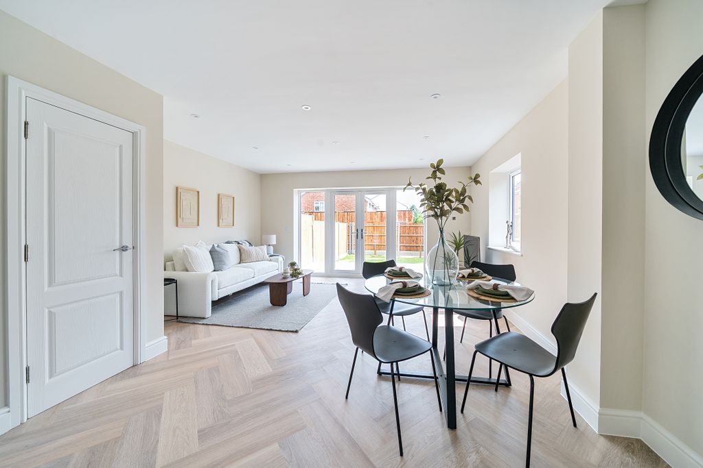 Property photo 2 of 14 29-6821Efd4E3A17-1293246-Arw-29-1 - Copy - Copy