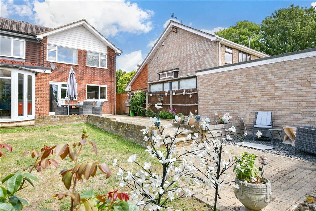 4 bed link detached house for saleFairlight Cross, Longfield, Kent DA3