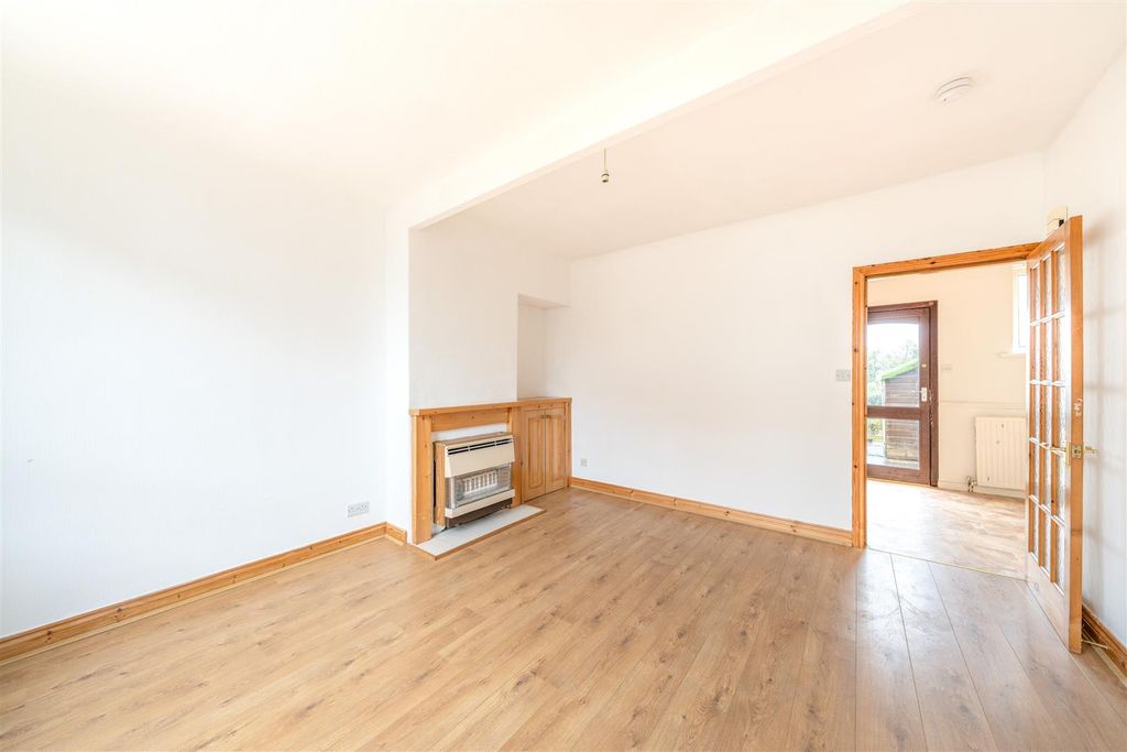 Property photo 3 of 13 22_Beach_Avenue-03.Jpg