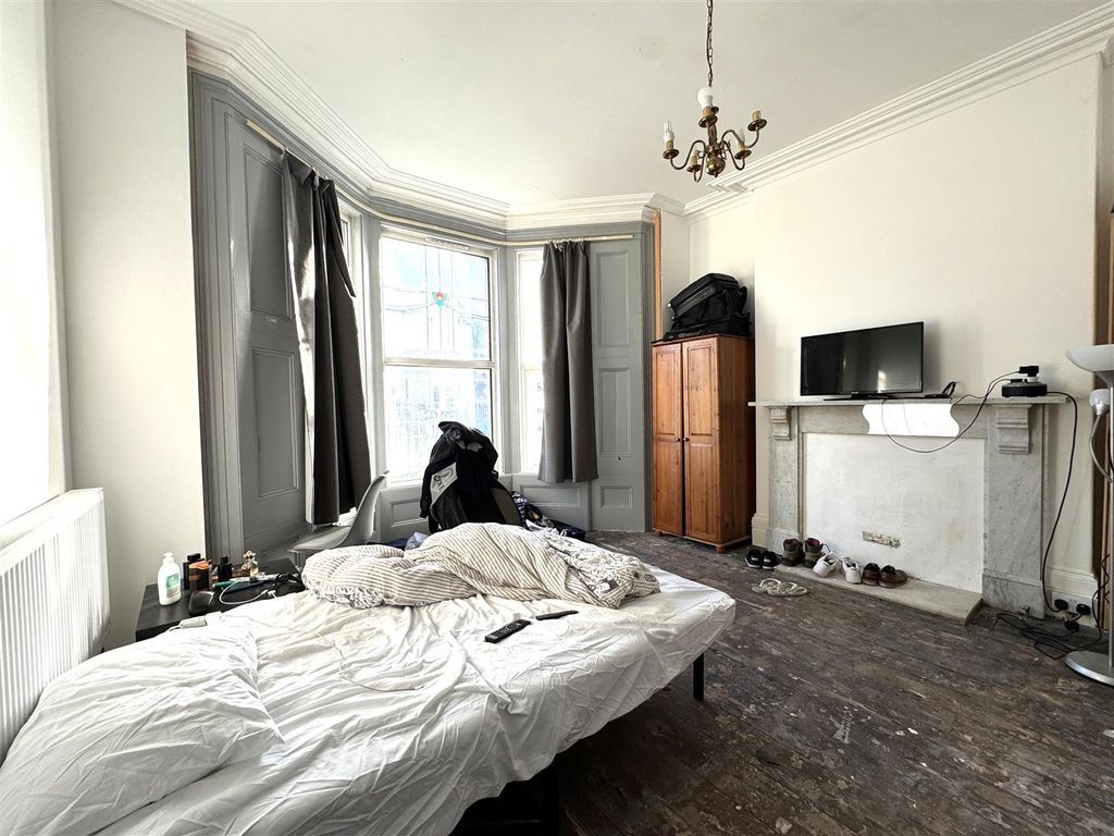 Property photo 3 of 12 Gff Lounge