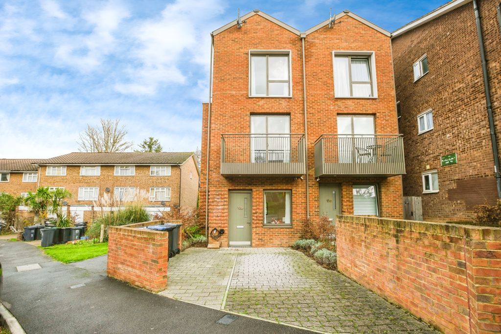 Property photo 1 of 20 Front View