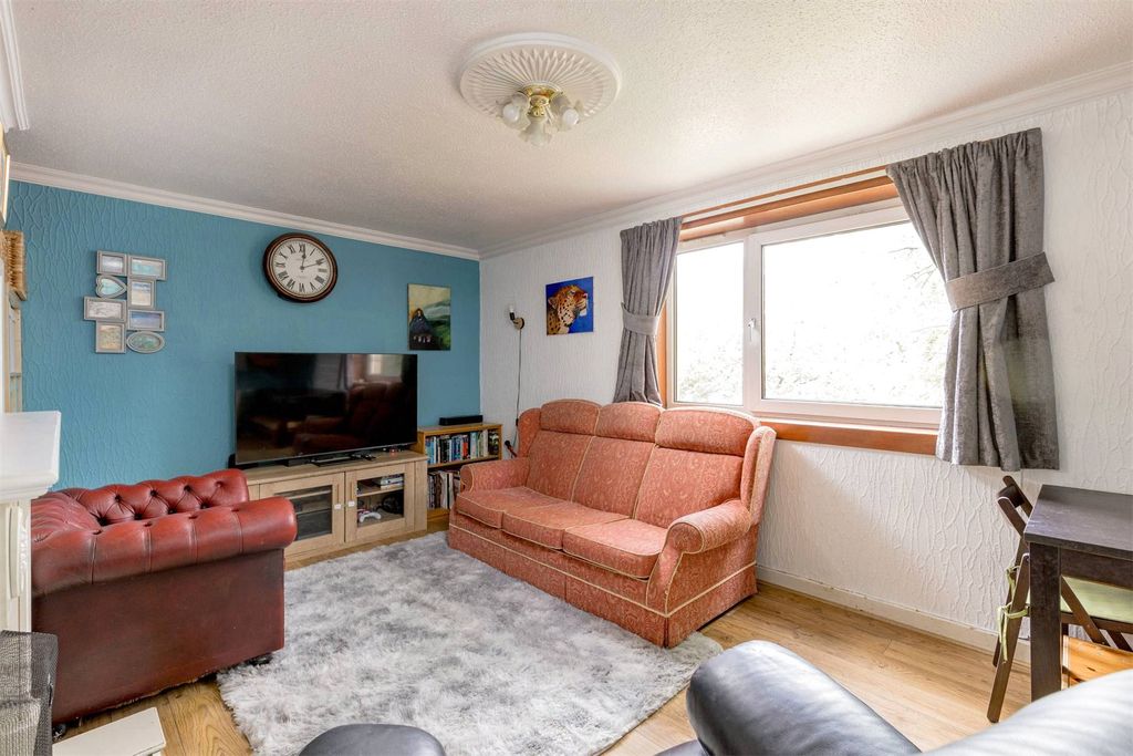Property photo 3 of 18 Picture No. 02