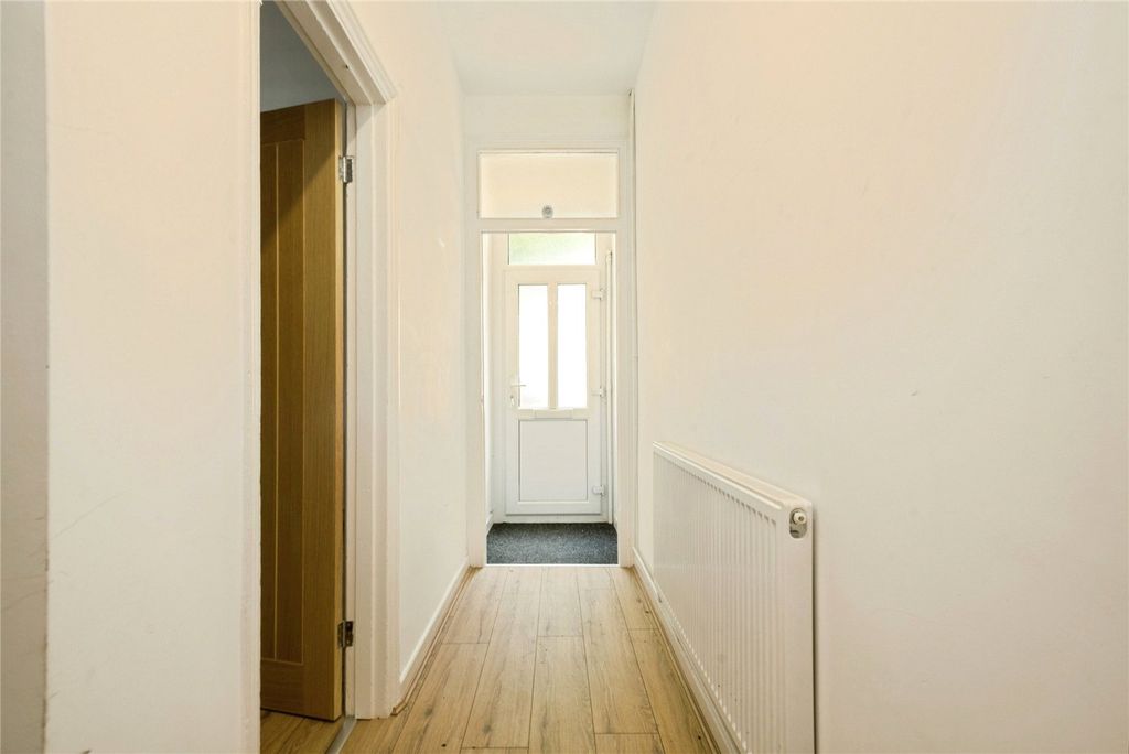 Property photo 2 of 14 Hall