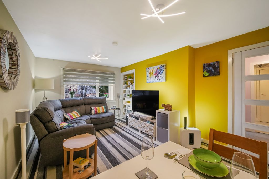 Property photo 3 of 11 Property Image 3