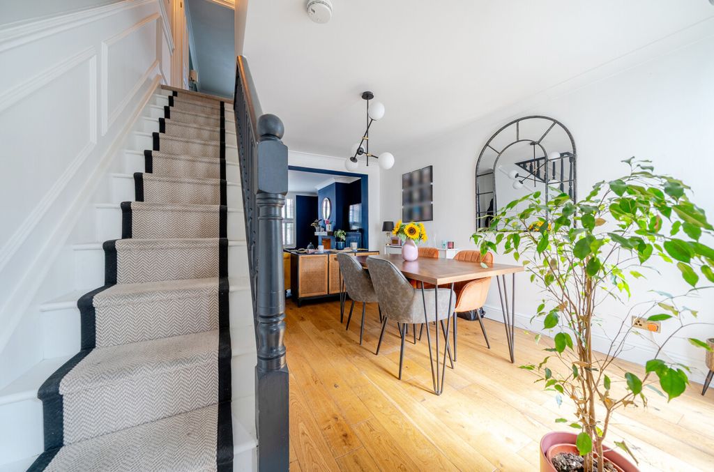 Property photo 3 of 22 1502601-11-6A74B7...