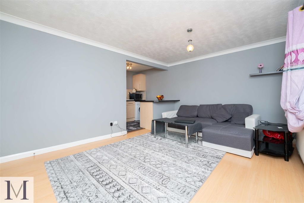 Property photo 2 of 8 2.Jpg