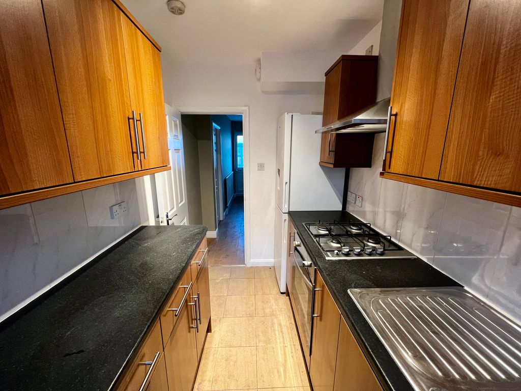 Property photo 3 of 12 Kitchen Alt.Jpg