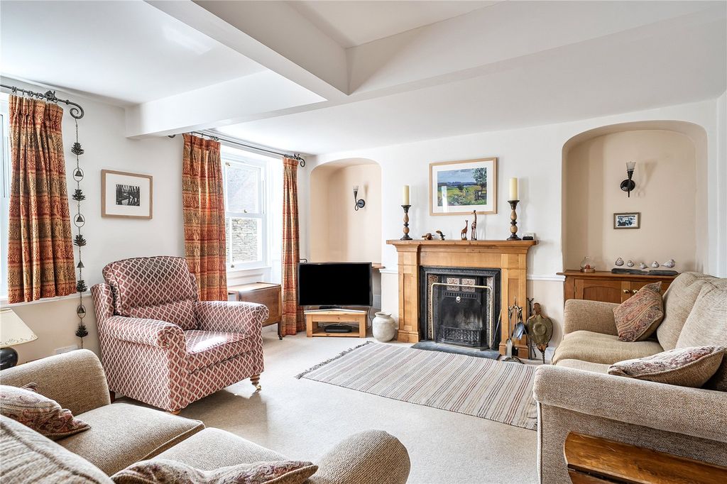 Property photo 2 of 25 Picture No. 02