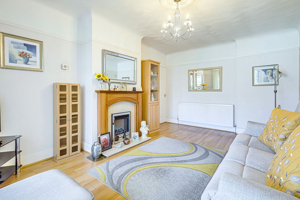 Property photo 2 of 24