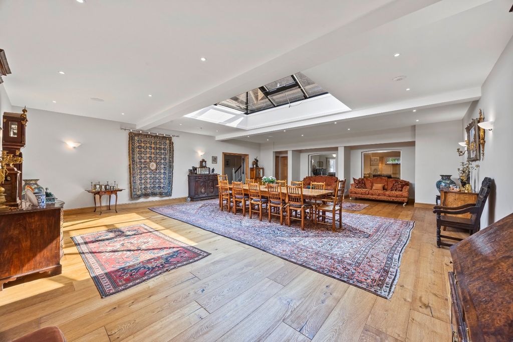 Property photo 3 of 22 Picture No. 33