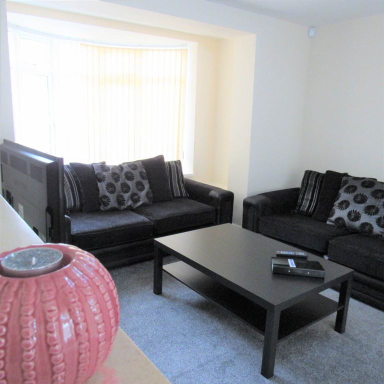 Property photo 2 of 23