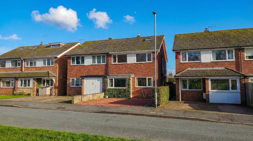 Property photo 2 of 19 1770671804182