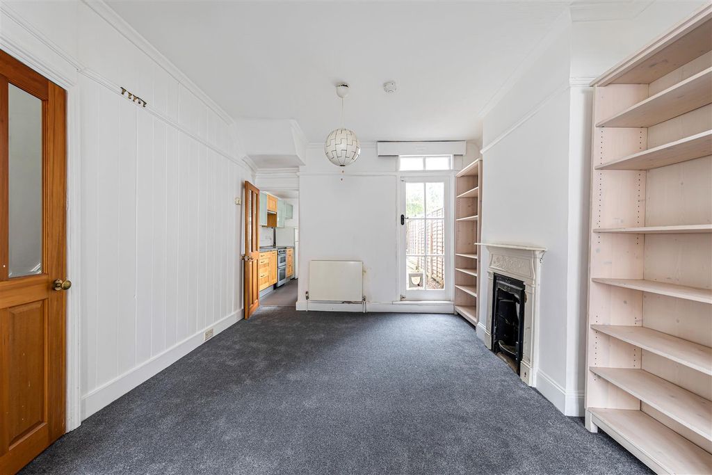 Property photo 3 of 22