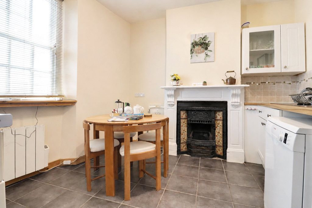 Property photo 3 of 14 Picture No. 06