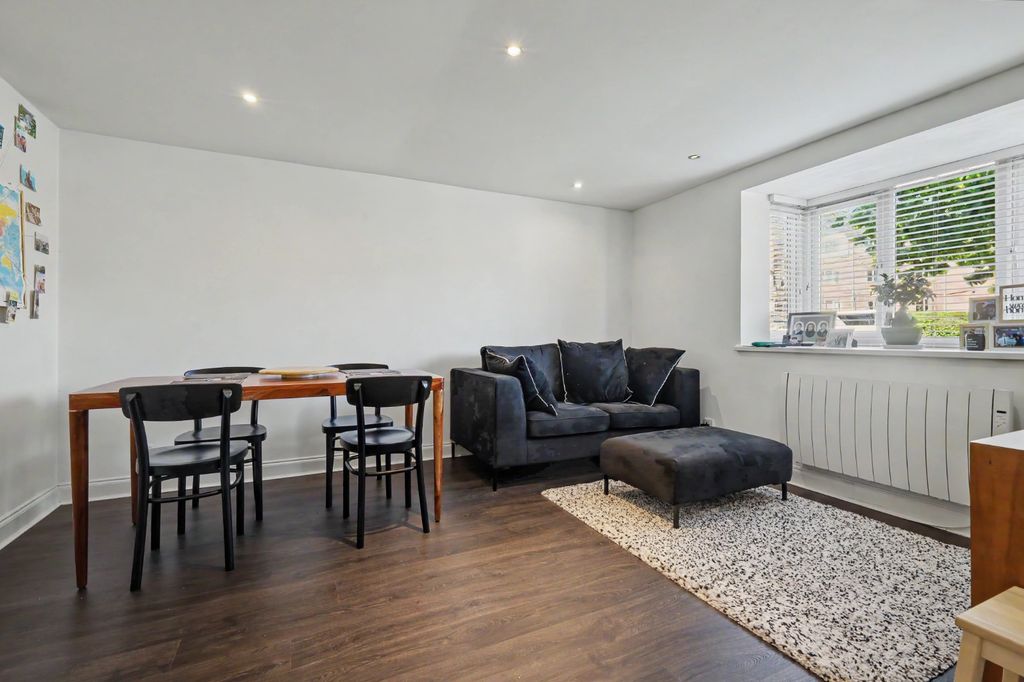Property photo 3 of 9 5117096