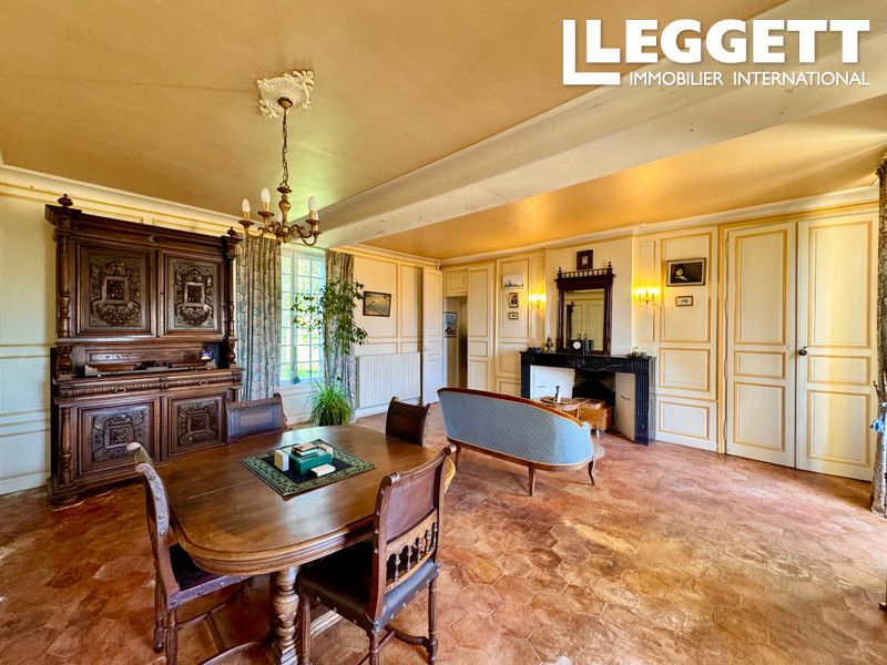 Property photo 3 of 10