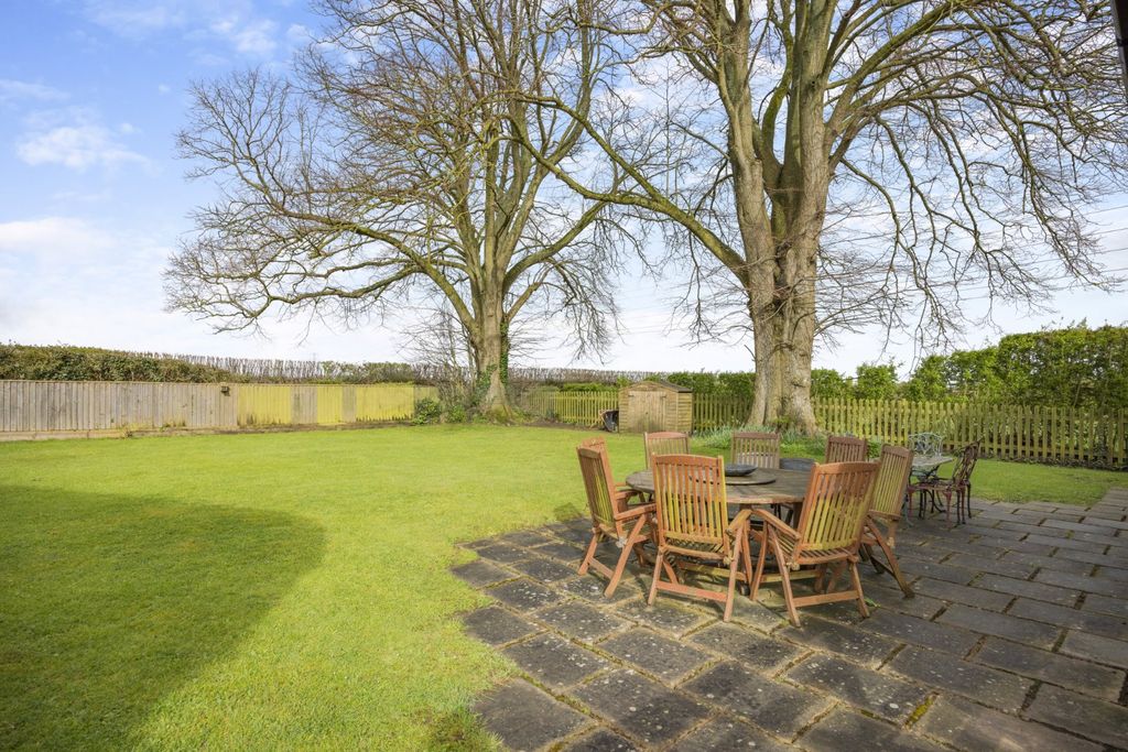 Property photo 2 of 19 Picture No. 05