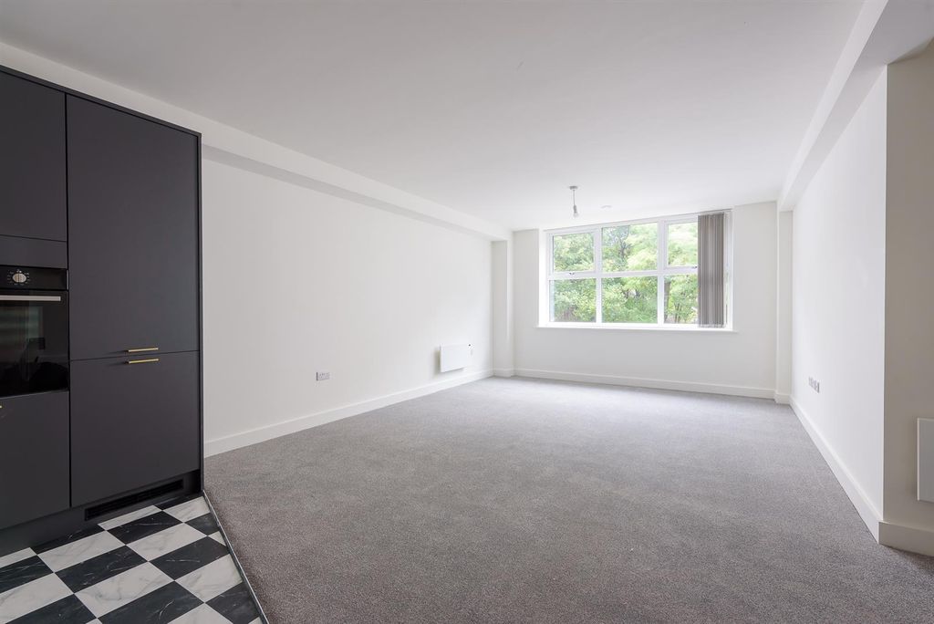 Property photo 3 of 10 Untitled (3 Of 8).Jpg