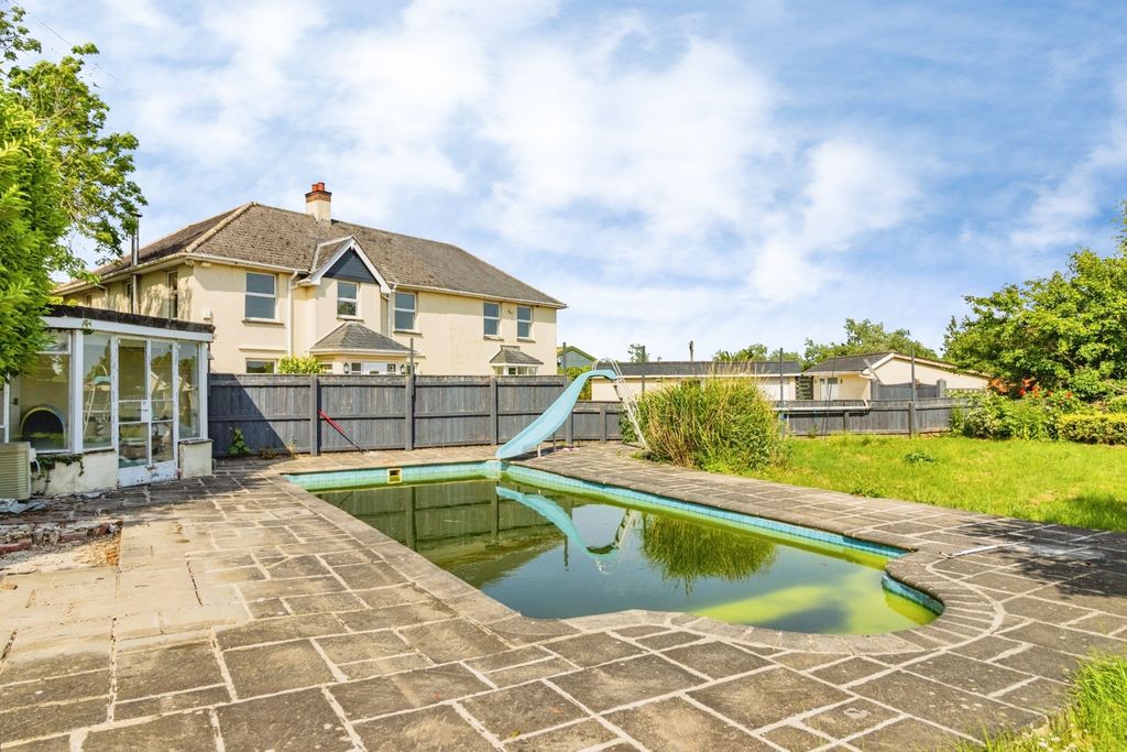 Property photo 2 of 20 Pbox-Img.Jpg