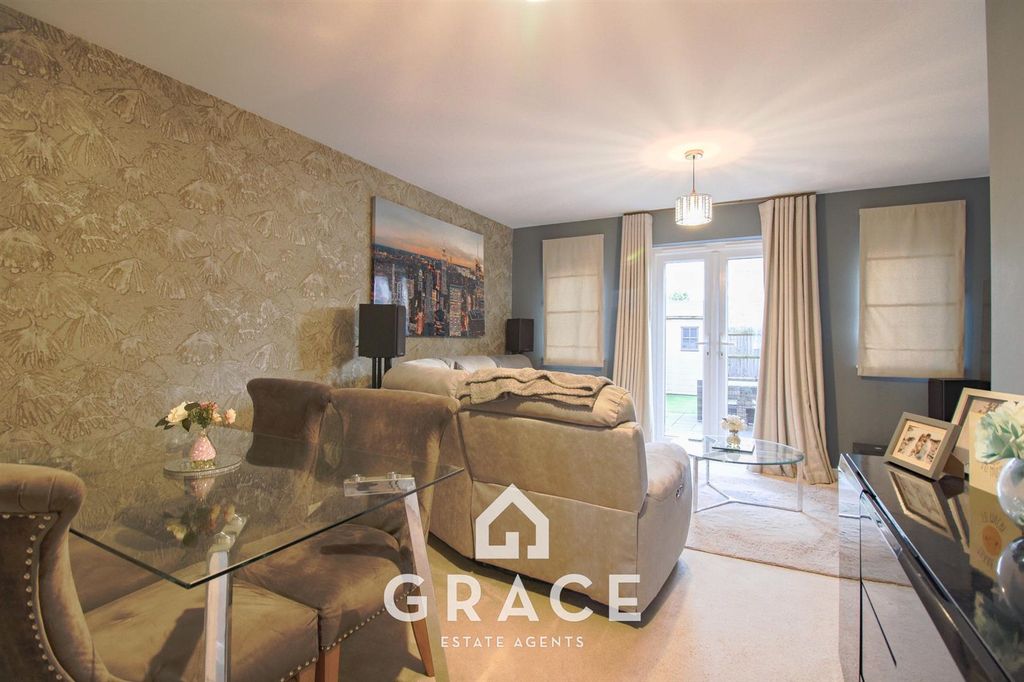 Property photo 3 of 13 Untitled_Hdr-18-2.Jpg