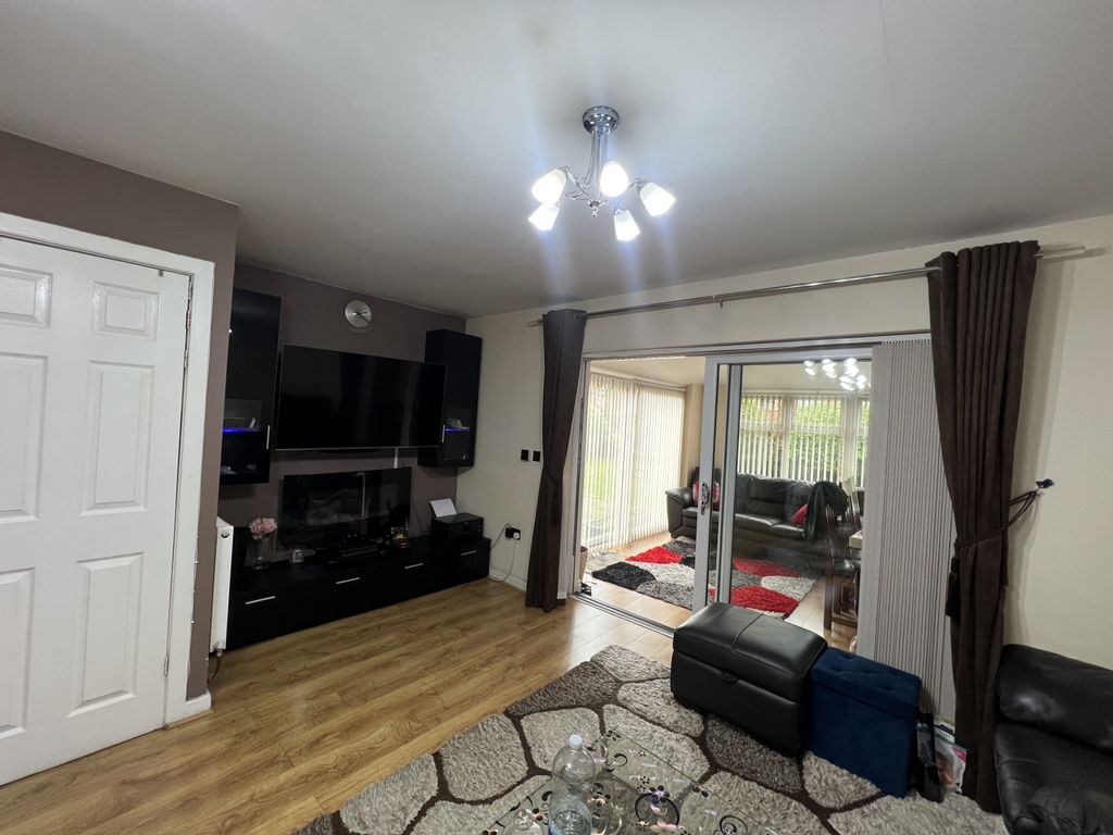 Property photo 3 of 12 Living Room