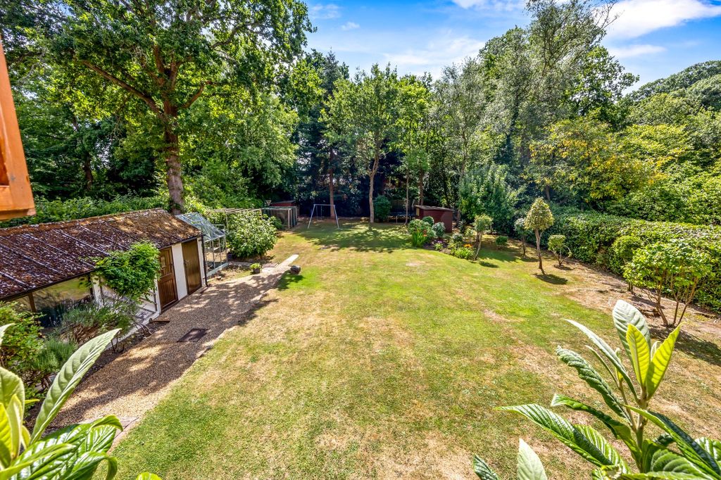 Property photo 2 of 25 Rear Garden