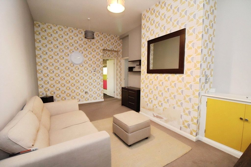 Property photo 2 of 6 Picture No. 06