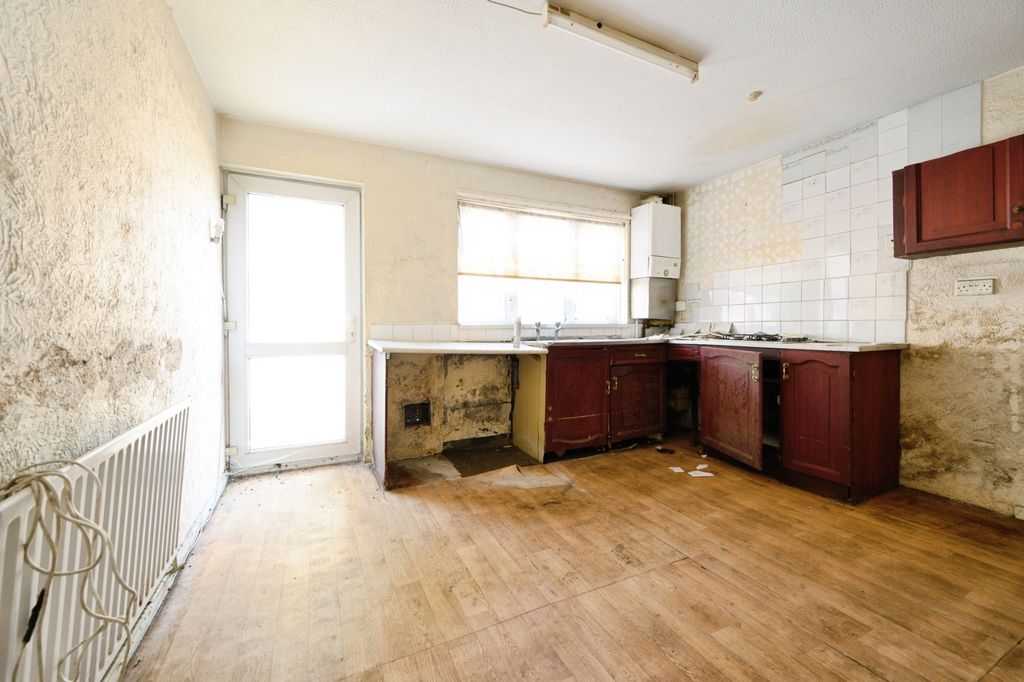 Property photo 3 of 20 Pbox-Img.Jpg