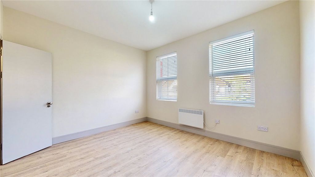 Property photo 3 of 18 Picture No. 44
