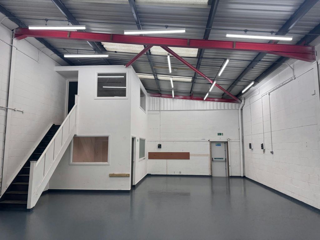 Property photo 3 of 16 Unit 22 Hawthorn Centre (3).Jpg