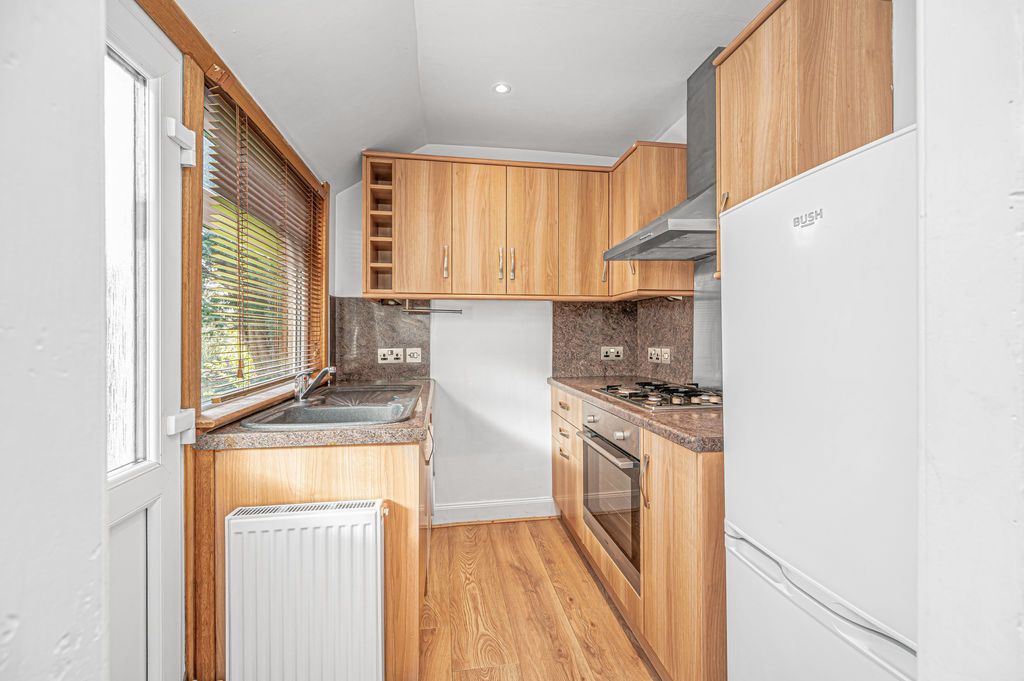 Property photo 2 of 19 Kitchen