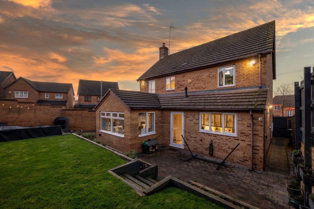 Property photo 2 of 38 4787892