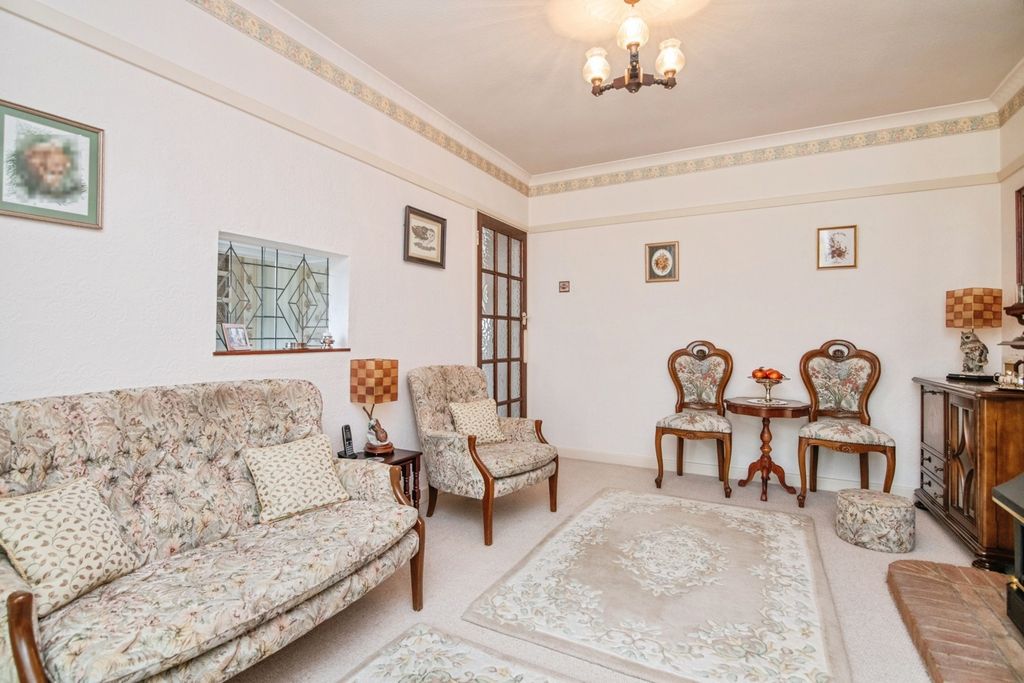 Property photo 3 of 30 Pbox-Img.Jpg