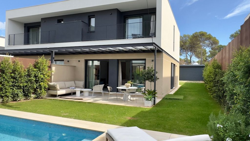 Property photo 2 of 11 Cidstudio_House_ Puigderos_Terrace 4.Jpg