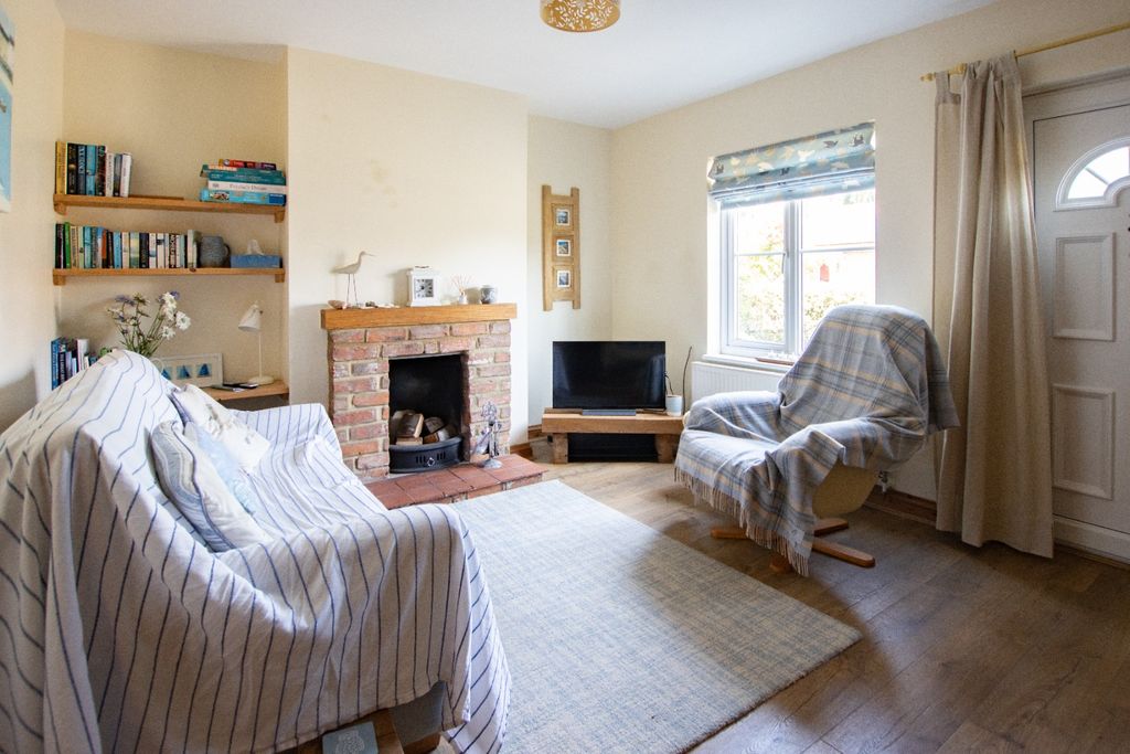 Property photo 2 of 22 5268392