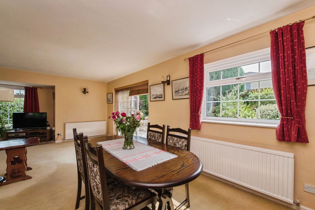 Property photo 3 of 25 Pbox-Img.Jpg