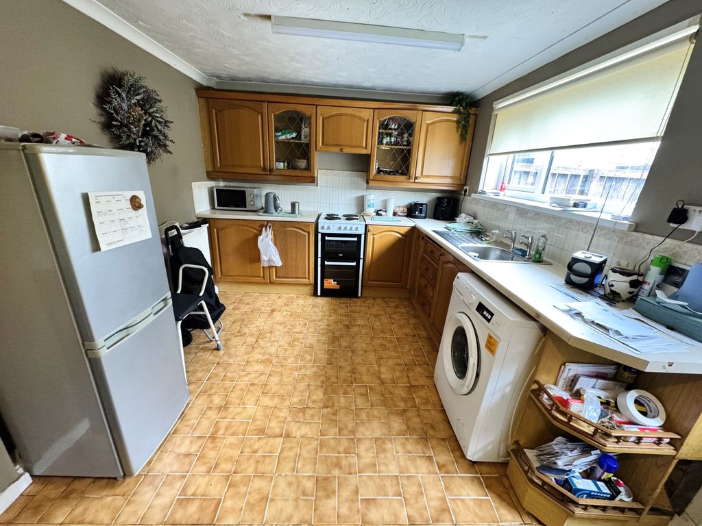 Property photo 2 of 11 Img_1146