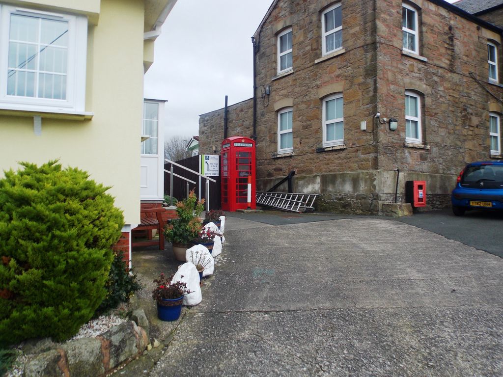 Property photo 3 of 14