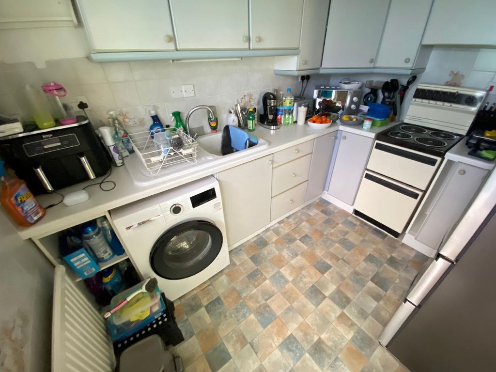 Property photo 3 of 16