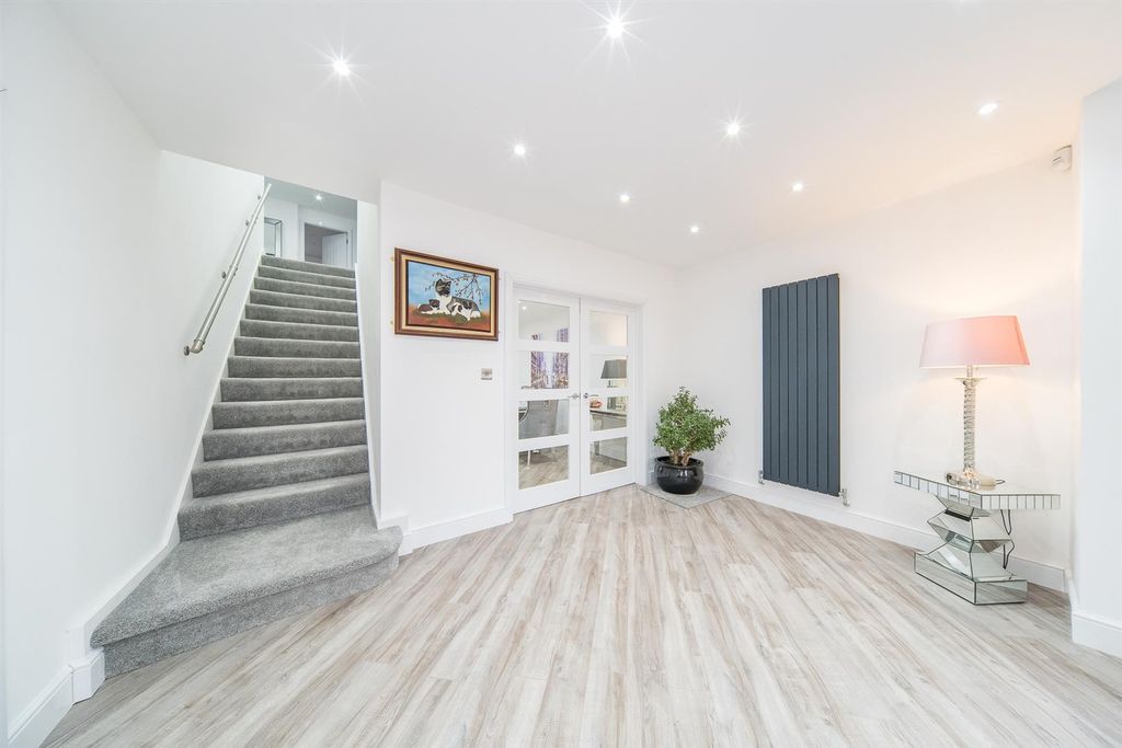 Property photo 2 of 31 326-Warrington-Road-8.Jpg