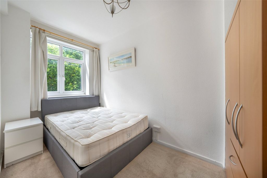Property photo 3 of 11 Picture No. 02