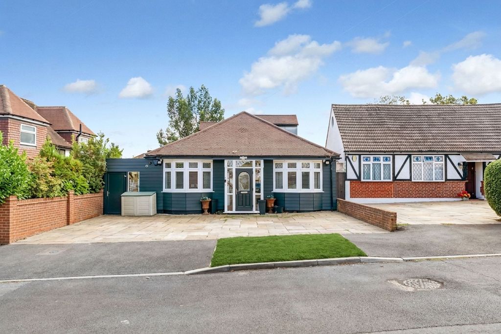 Property photo 1 of 17