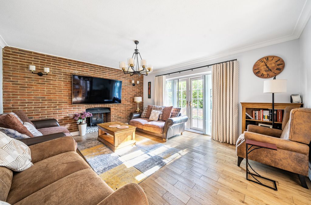 Property photo 2 of 12 12-68237A8Fde8E6-...