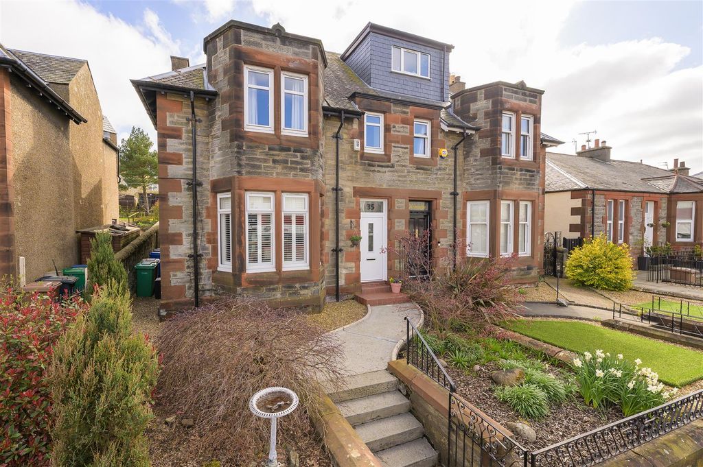 Property photo 1 of 26 35 Halbeath Road 001.Jpg
