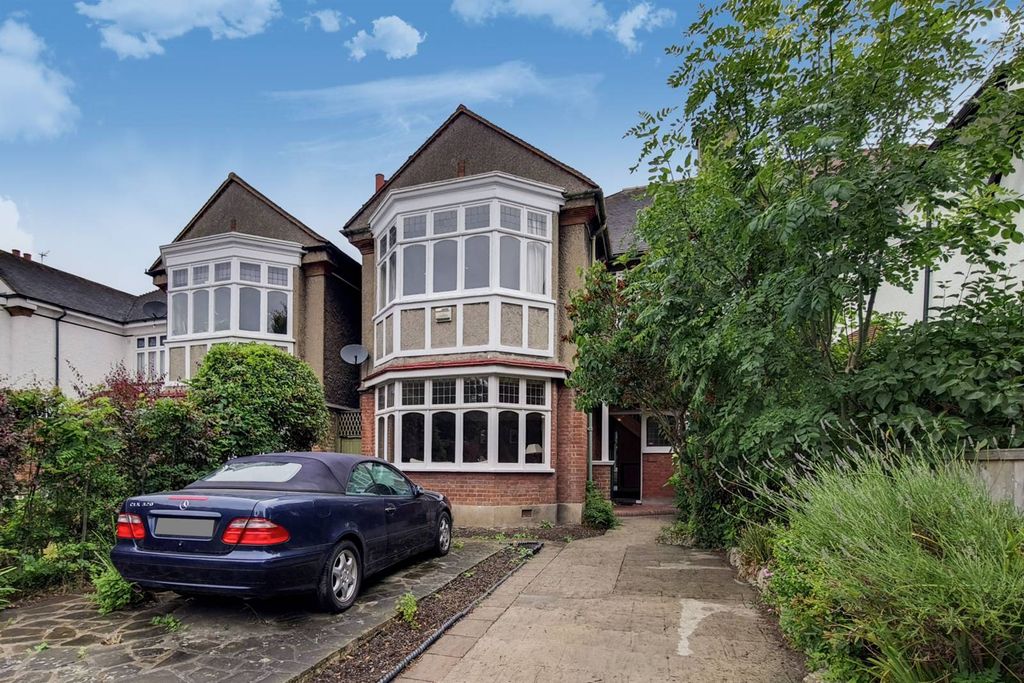 Property photo 2 of 22