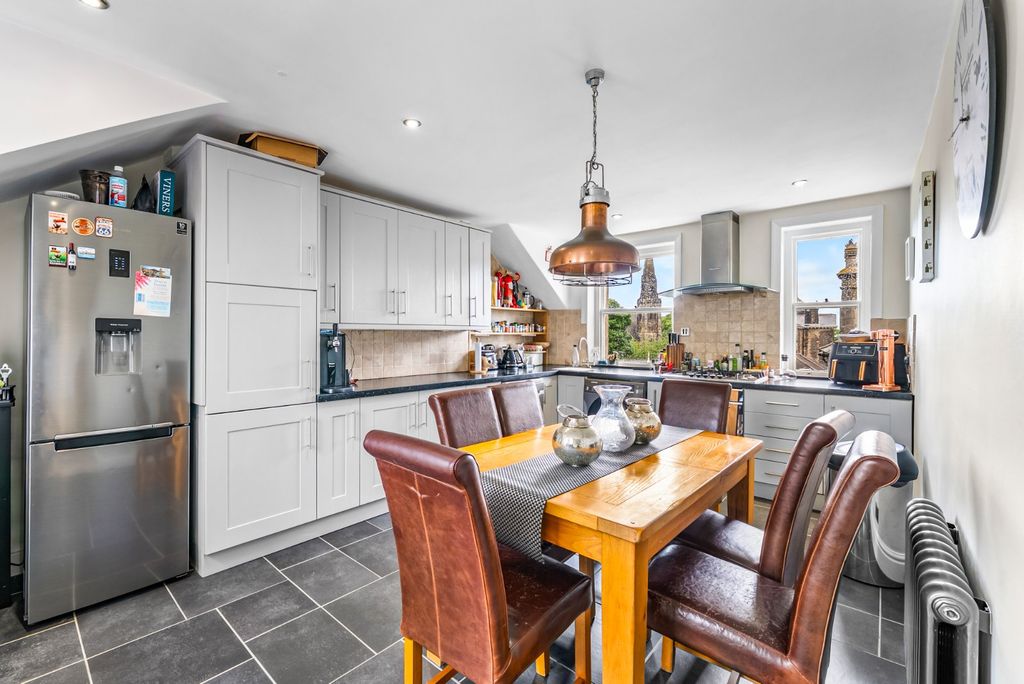 Additional image 4 of 3 bed flat for saleLeeds Road, Harrogate, North Yorkshire HG2