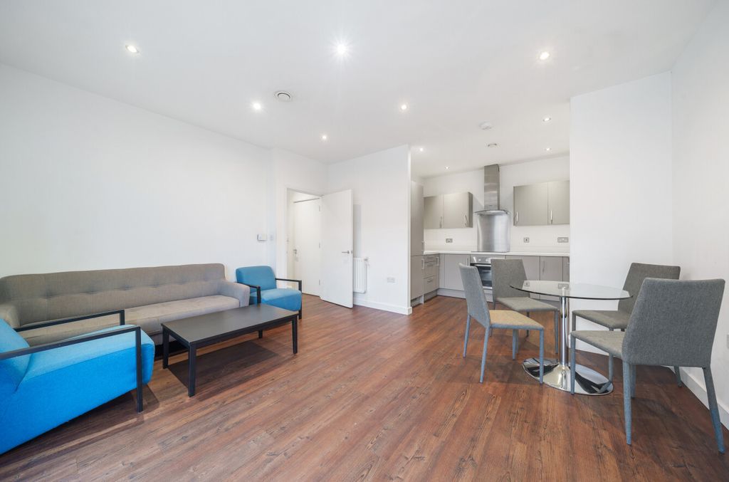 Property photo 3 of 21 1215932 (3).Jpg